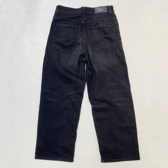 Sz26 / Diesel ‘Widee’ Cropped Distressed Jeans - Picture 3 of 16